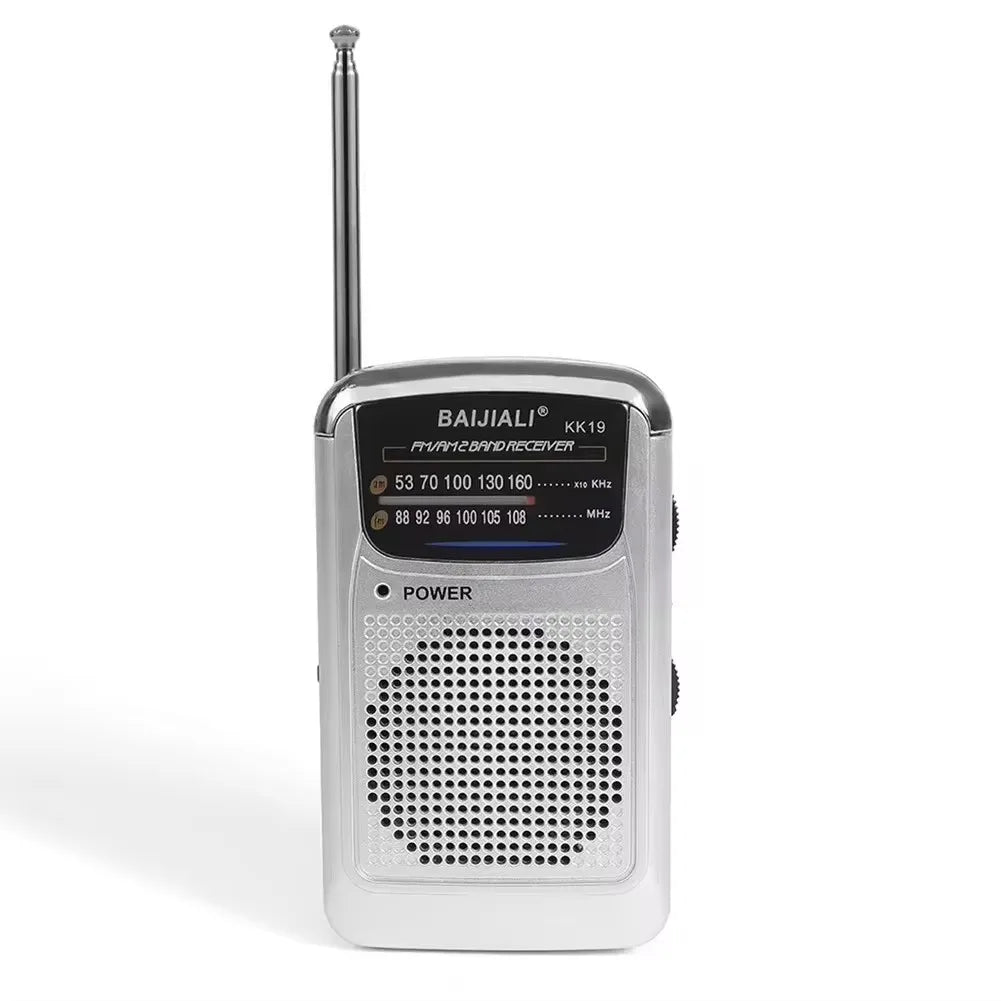 Sølvfarvet bærbar mini-multibåndsradio i lommeformat